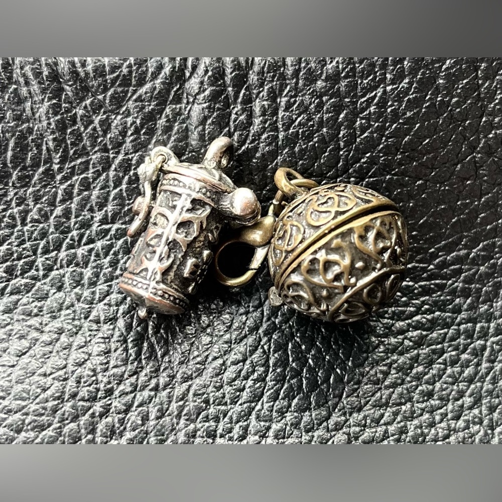 Vintage Poison/Prayer Box Charms